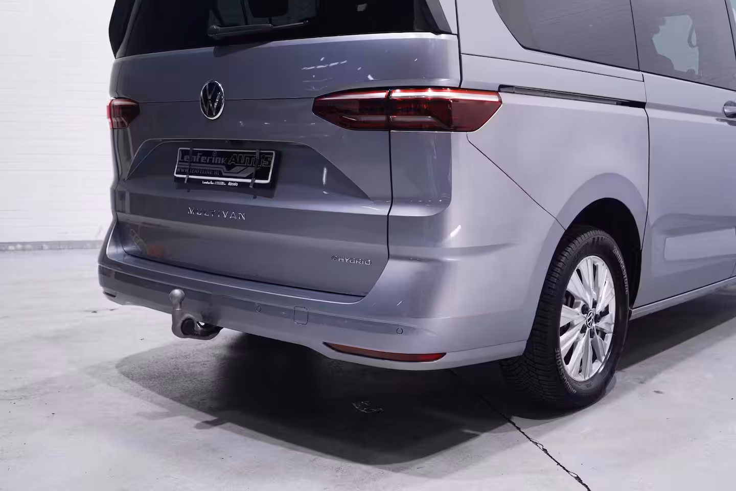 Volkswagen Multivan 1.4 eHybrid L2H1 Style NAP SOH 100% Iq Light Panodak Trekhaak Apple Carplay Camera