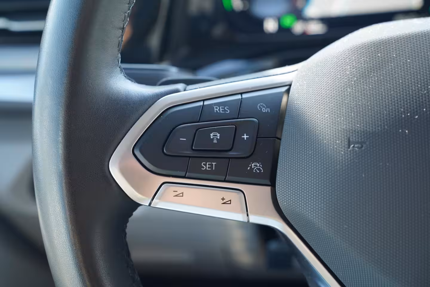 Volkswagen Multivan 1.4 eHybrid L2H1 Style NAP SOH 100% Iq Light Panodak Trekhaak Apple Carplay Camera