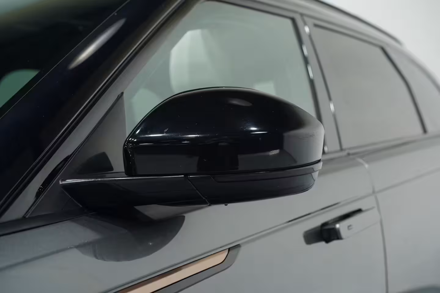 Land Rover Range Rover Velar 300D 3.0 V6 D300 R-Dynamic R-Dynamic Luchtvering stoelen electrisch bedienbaar L-memory pr