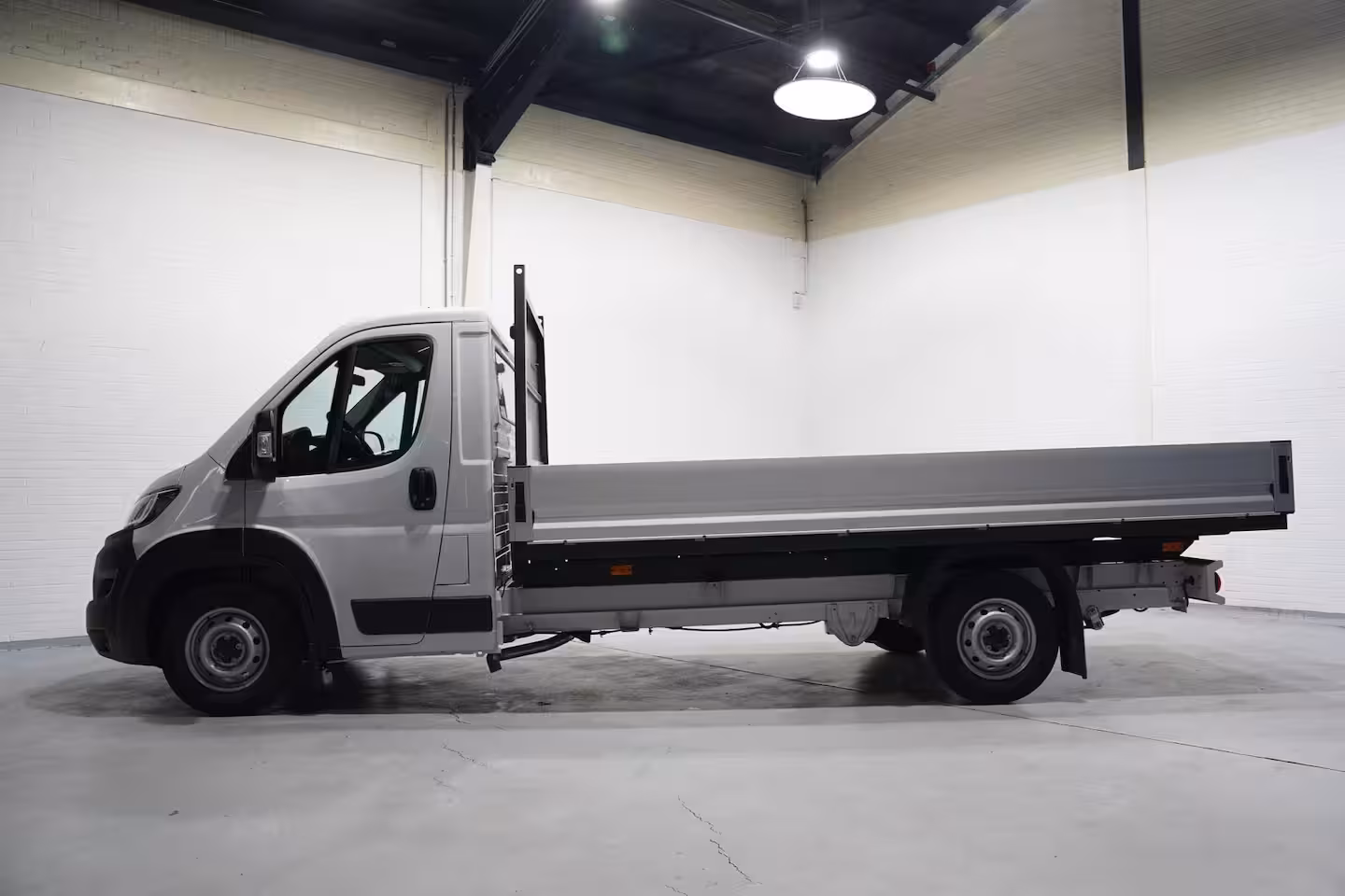 Fiat Ducato 2.2 MJet 140 pk L4 Pick Up / Open Laadbak Airco, Cruise Control, 3-Zits, LxBxH 420x202x40