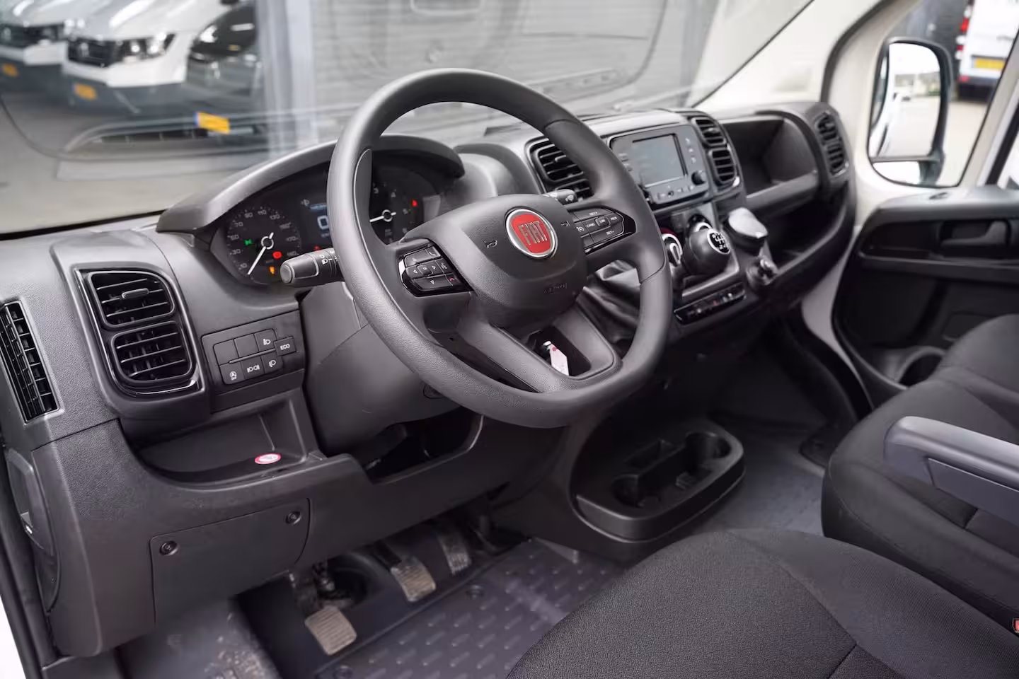 Fiat Ducato 2.2 MJet 140 pk L4 Pick Up / Open Laadbak Airco, Cruise Control, 3-Zits, LxBxH 420x202x40