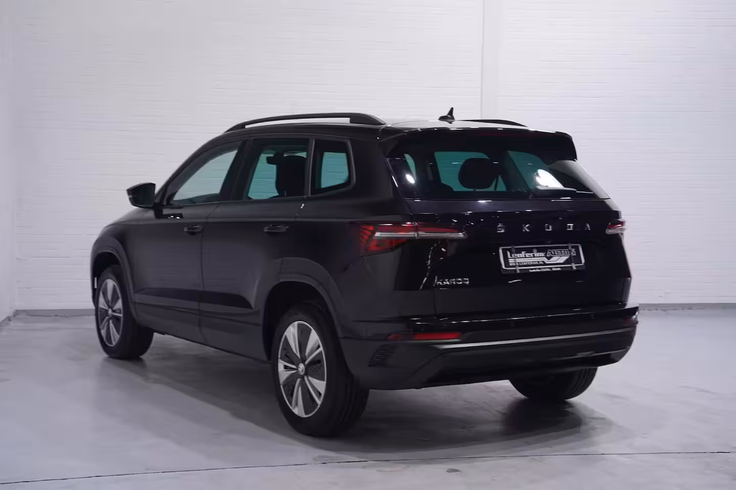 Skoda Karoq 1.5 TSI ACT Business Edition Plus NAP Clima Winterpakket Navi Camera PDC v+a Voorruitverwa