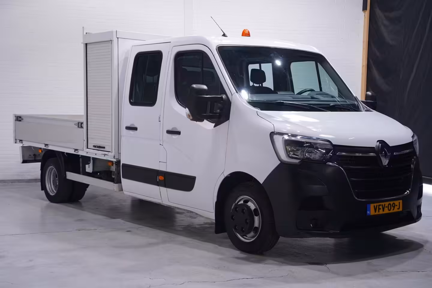 Renault Master 2.3 dCi 145 pk Pick Up / Open Laadbak 6-Zits Airco, Trekhaak 3.500 kg, LxBxH 245x208x38 cm