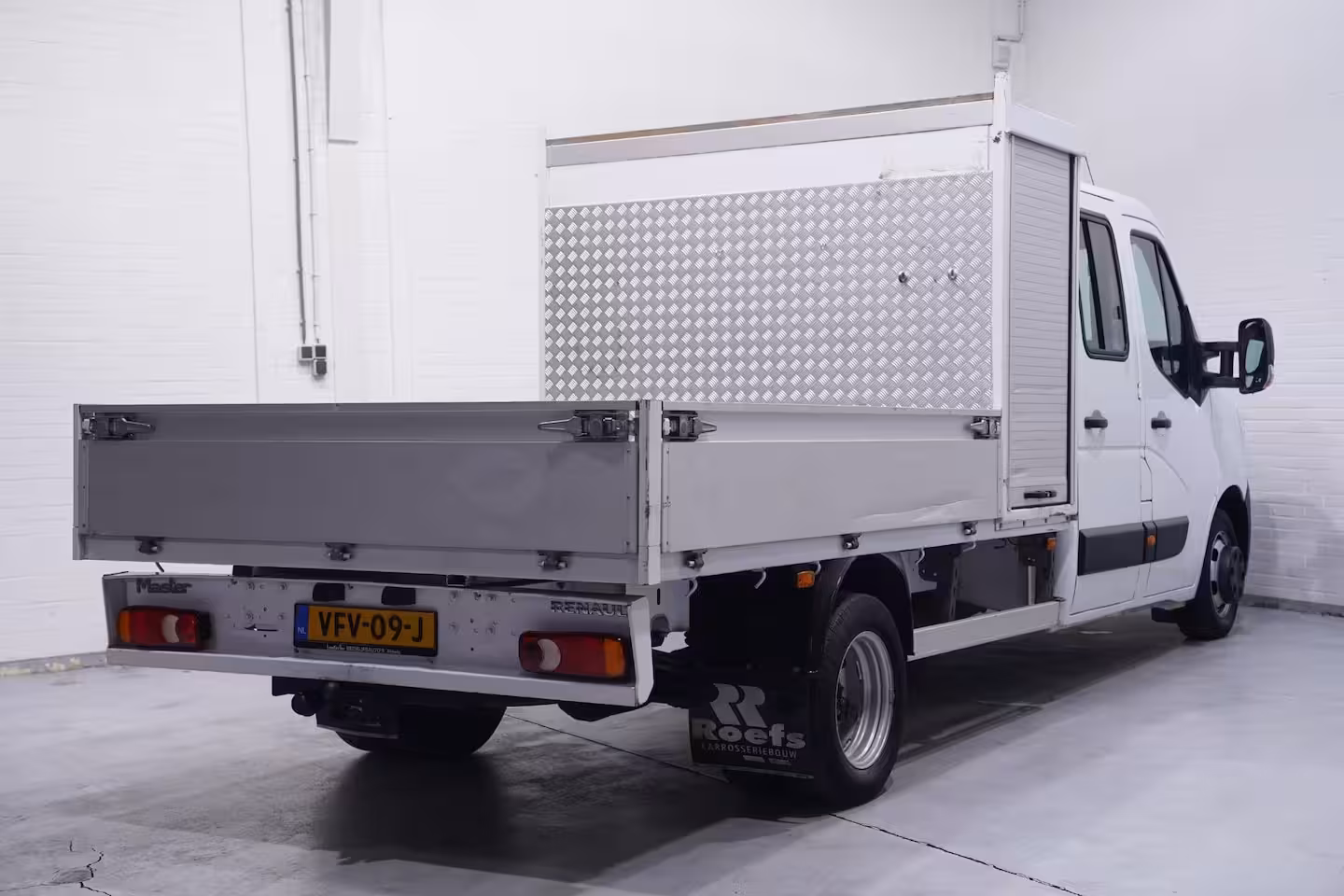 Renault Master 2.3 dCi 145 pk Pick Up / Open Laadbak 6-Zits Airco, Trekhaak 3.500 kg, LxBxH 245x208x38 cm
