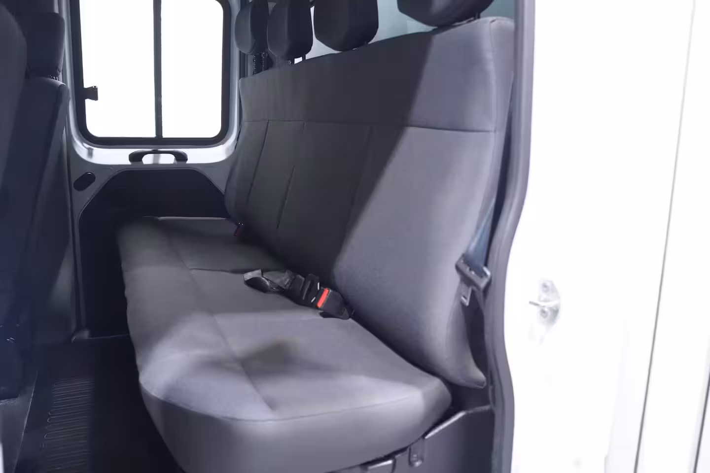 Renault Master 2.3 dCi 145 pk Pick Up / Open Laadbak 6-Zits Airco, Trekhaak 3.500 kg, LxBxH 245x208x38 cm