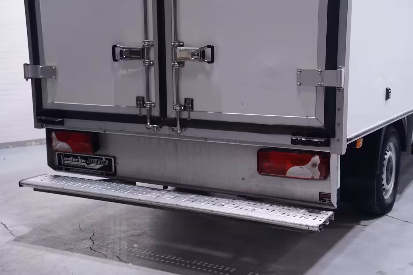 Mercedes-Benz Sprinter 311 CDI Automaat Bakwagen met Deuren 20M3 Airco, Dakspoiler, LxBxH 430x210x220 cm, NAP, 3