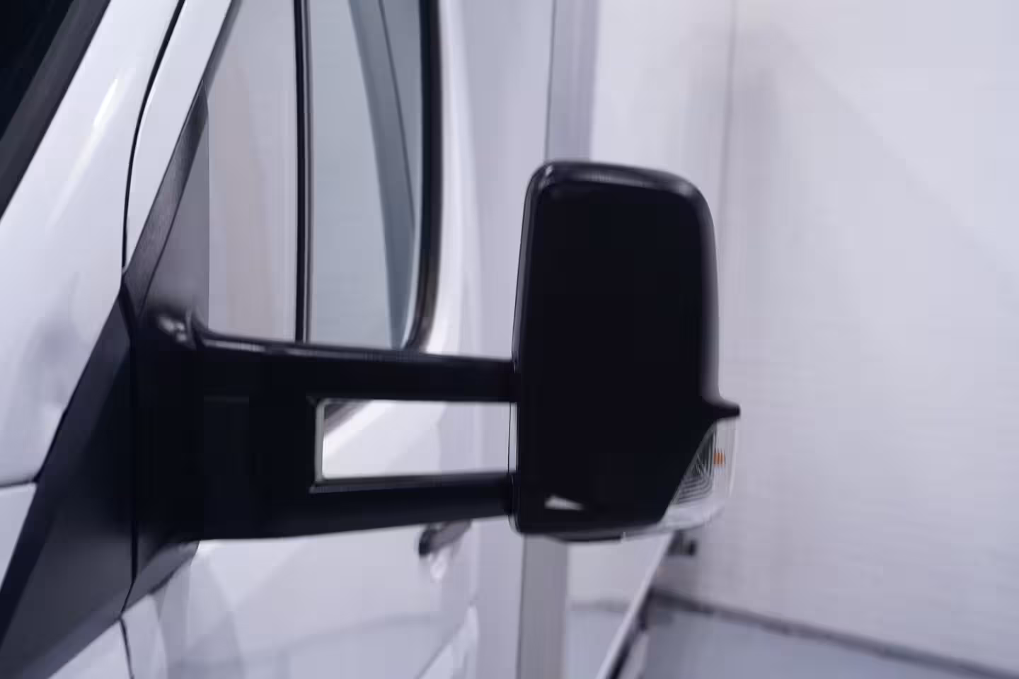 Mercedes-Benz Sprinter 311 CDI Automaat Bakwagen met Deuren 20M3 Airco, Dakspoiler, LxBxH 430x210x220 cm, NAP, 3