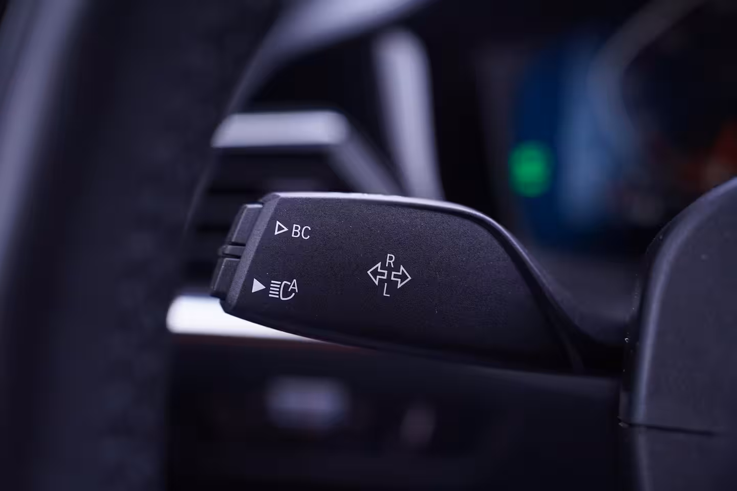 BMW 3-serie 320i Sport Line Led koplampen Apple Carplay Leder Memory Stoelverwarming 1e Eigenaar NAP