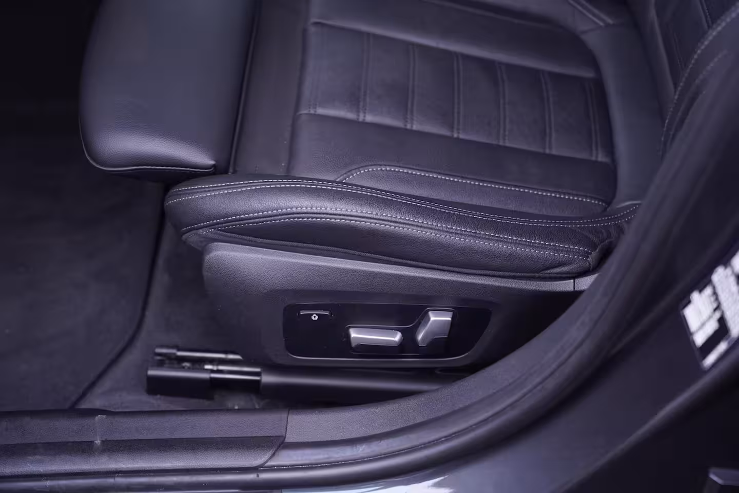 BMW 3-serie 320i Sport Line Led koplampen Apple Carplay Leder Memory Stoelverwarming 1e Eigenaar NAP