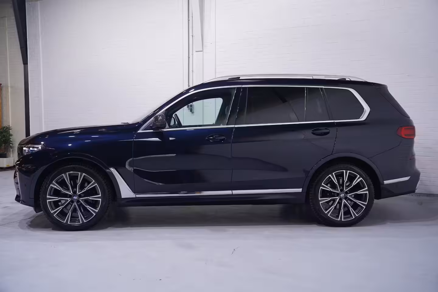 BMW X7 xDrive40i M Sport NAP M Stoelen 7- zits Carbon spiegels Leder dashbord Massage Standverwar