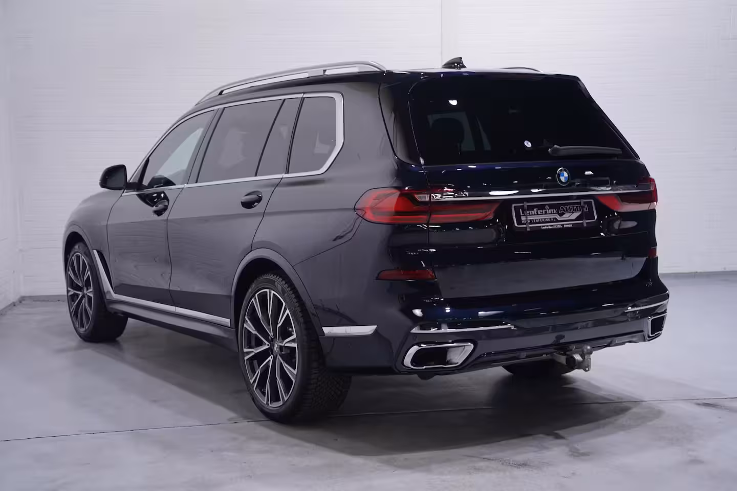 BMW X7 xDrive40i M Sport NAP M Stoelen 7- zits Carbon spiegels Leder dashbord Massage Standverwar