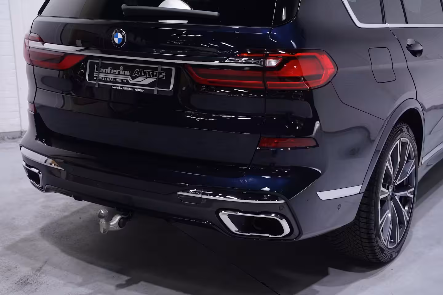 BMW X7 xDrive40i M Sport NAP M Stoelen 7- zits Carbon spiegels Leder dashbord Massage Standverwar