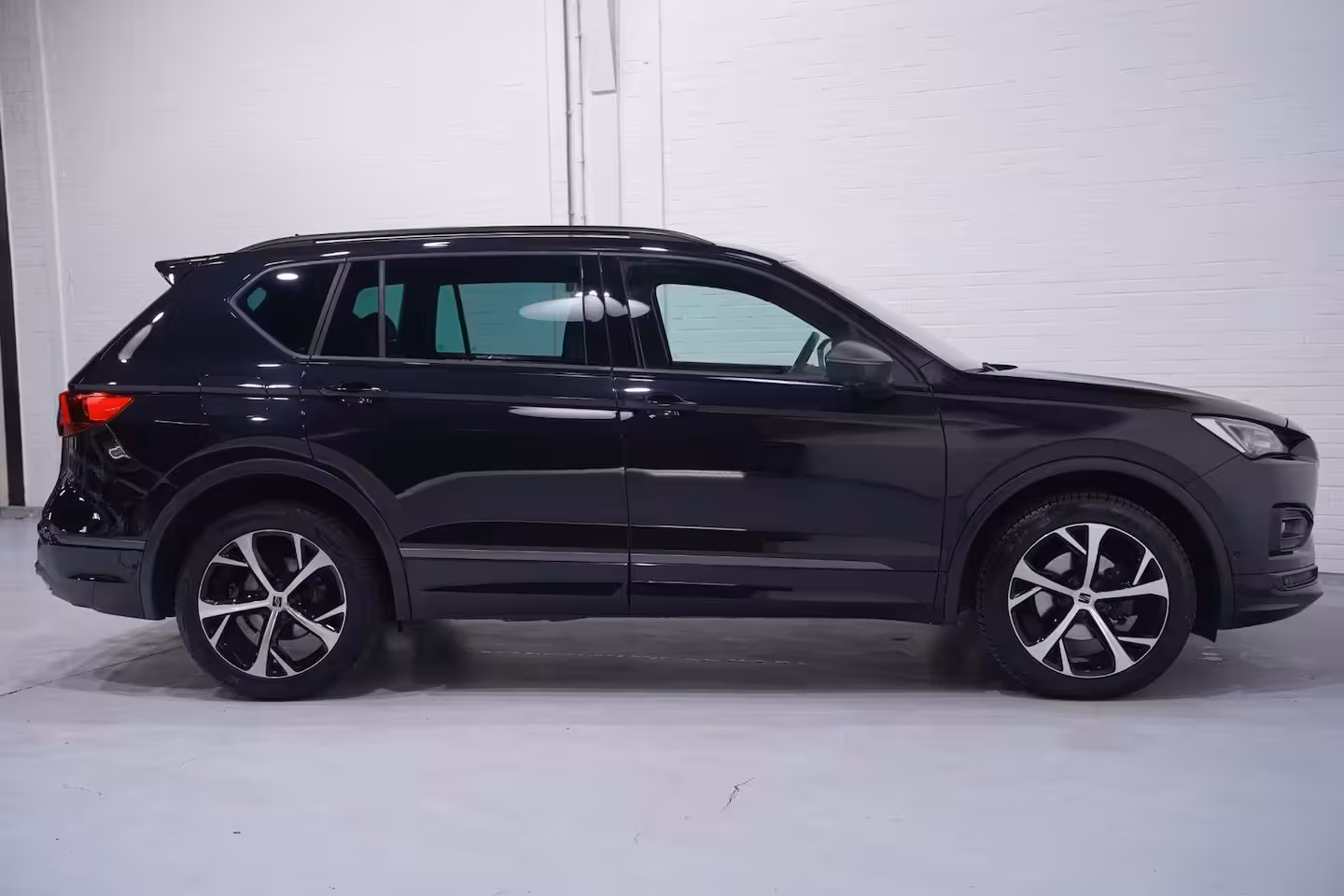 Seat Tarraco 1.5 TSI FR Business Intense NAP Navi Camera Trekhaak Apple/ Android Camera 360 PDC v+a