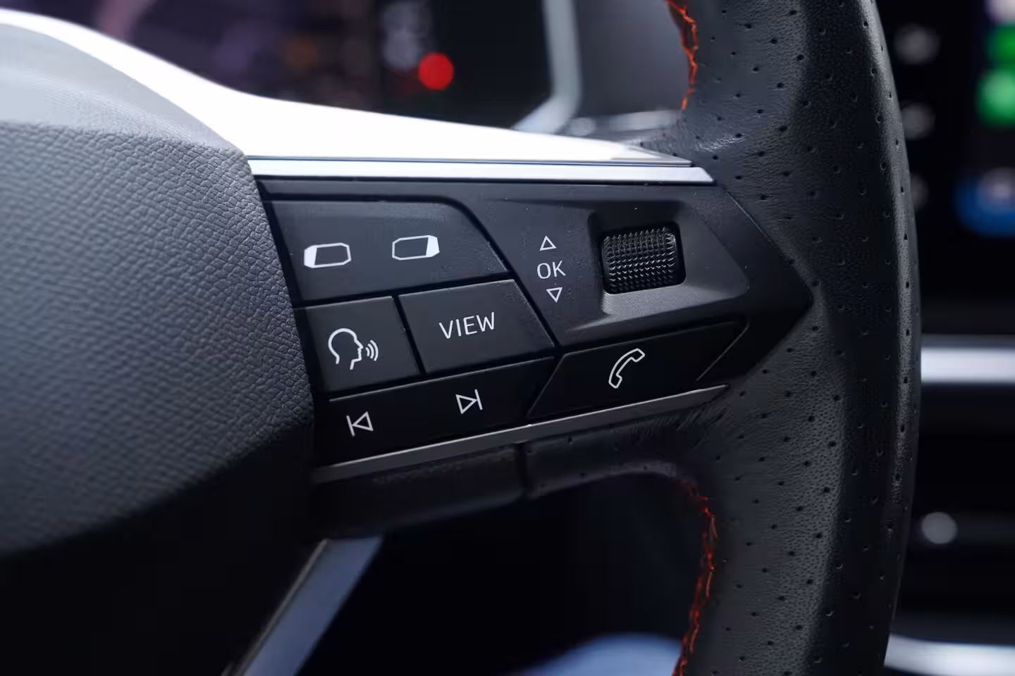 Seat Tarraco 1.5 TSI FR Business Intense NAP Navi Camera Trekhaak Apple/ Android Camera 360 PDC v+a