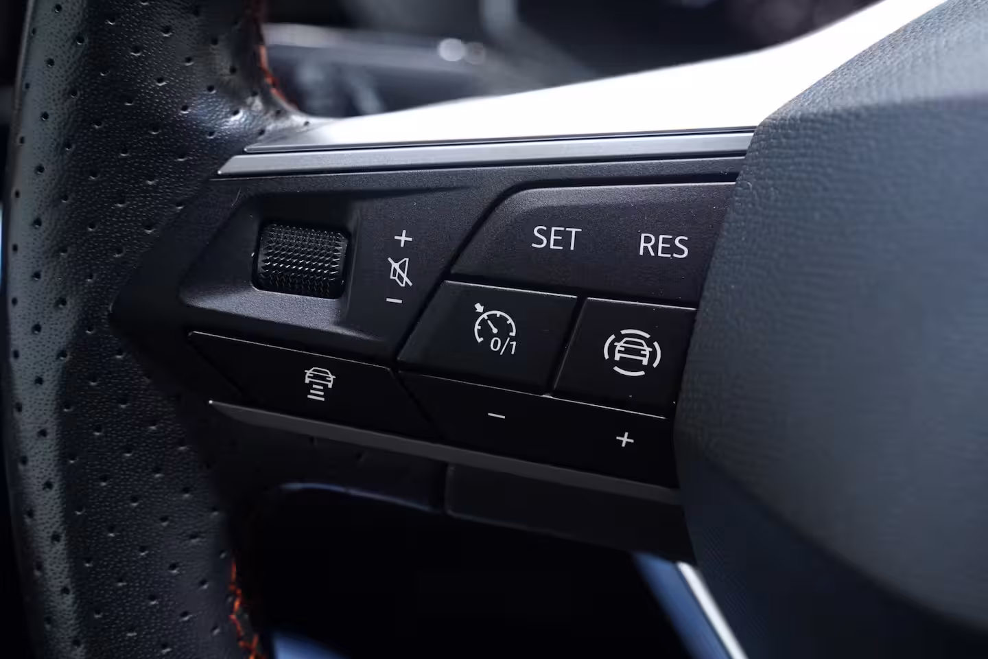 Seat Tarraco 1.5 TSI FR Business Intense NAP Navi Camera Trekhaak Apple/ Android Camera 360 PDC v+a