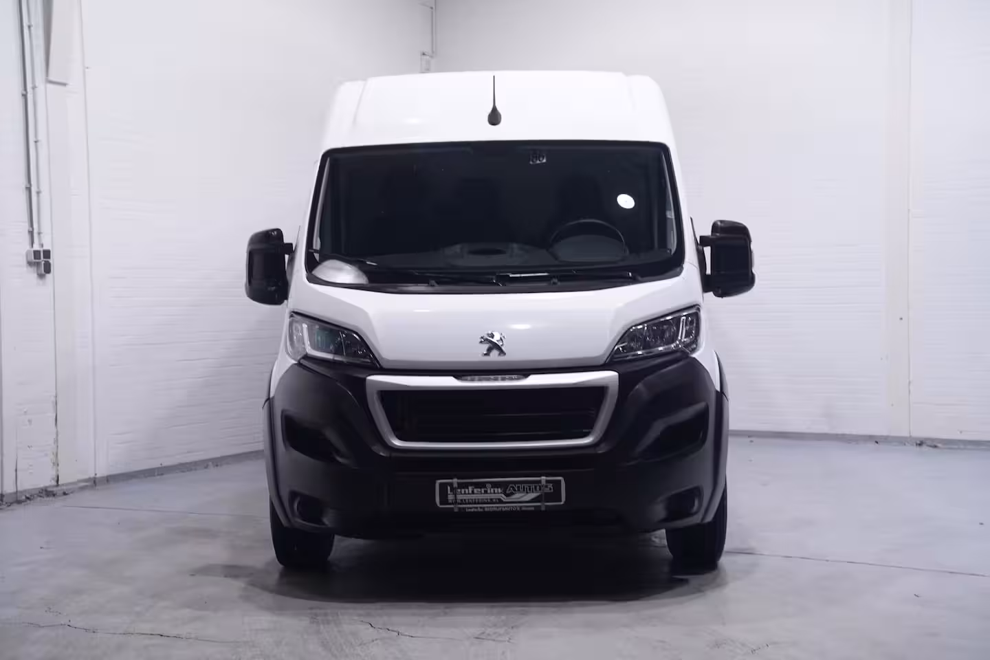Peugeot Boxer 2.2 BlueHDi 165 pk L4H2 Navi, Camera Laadruimte Pakket, PDC achter, Slechts 68 dkm, 3-Zits