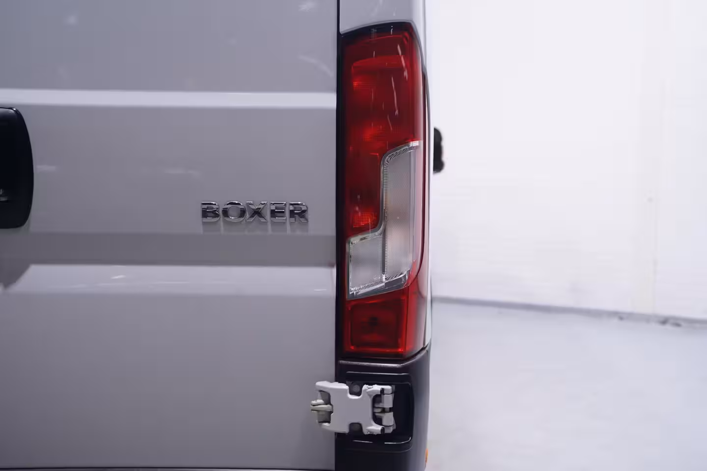 Peugeot Boxer 2.2 BlueHDi 165 pk L4H2 Navi, Camera Laadruimte Pakket, PDC achter, Slechts 68 dkm, 3-Zits