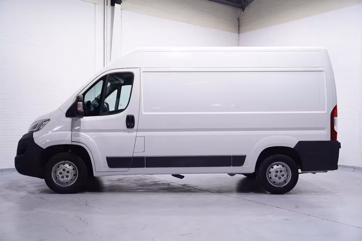Citroën Jumper 2.0 BlueHDi 130 pk L2H2 Airco Cruise control, PDC achter, Slechts 83 dkm, 3-Zits