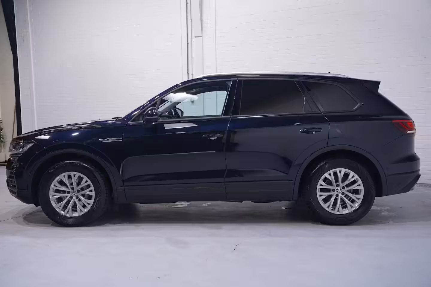 Volkswagen Touareg 3.0 TDI 231 pk Grijs Kenteken 2-Zits Navi, Camera Trekhaak 3.500 kg, Leder Zwart, Adapt. C