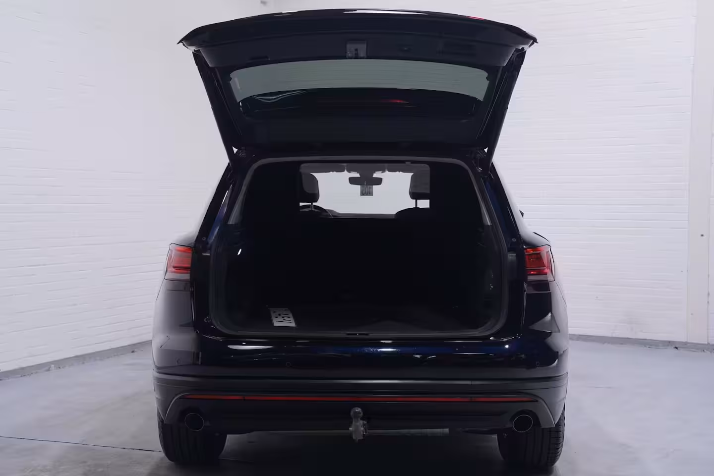 Volkswagen Touareg 3.0 TDI 231 pk Grijs Kenteken 2-Zits Navi, Camera Trekhaak 3.500 kg, Leder Zwart, Adapt. C
