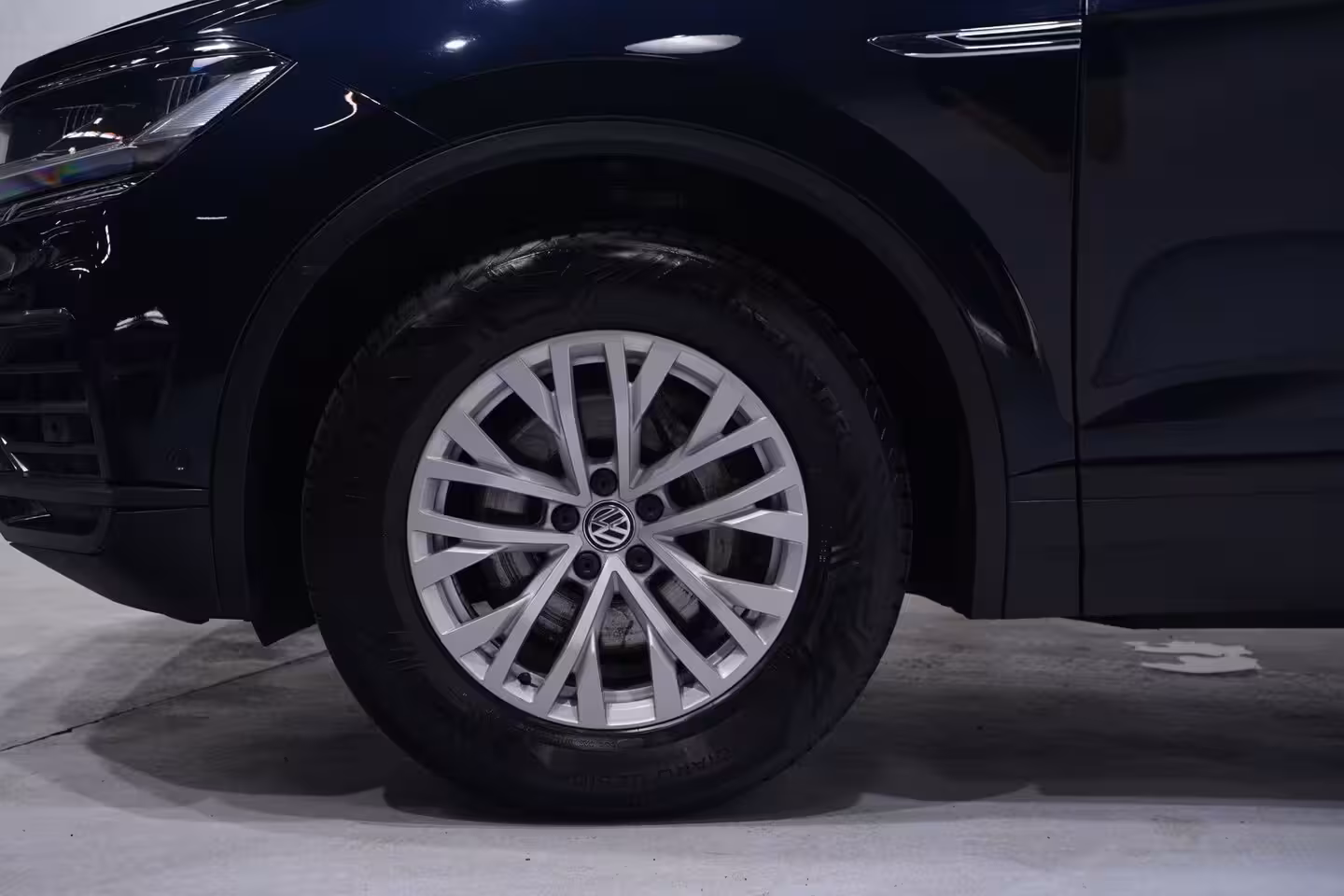 Volkswagen Touareg 3.0 TDI 231 pk Grijs Kenteken 2-Zits Navi, Camera Trekhaak 3.500 kg, Leder Zwart, Adapt. C