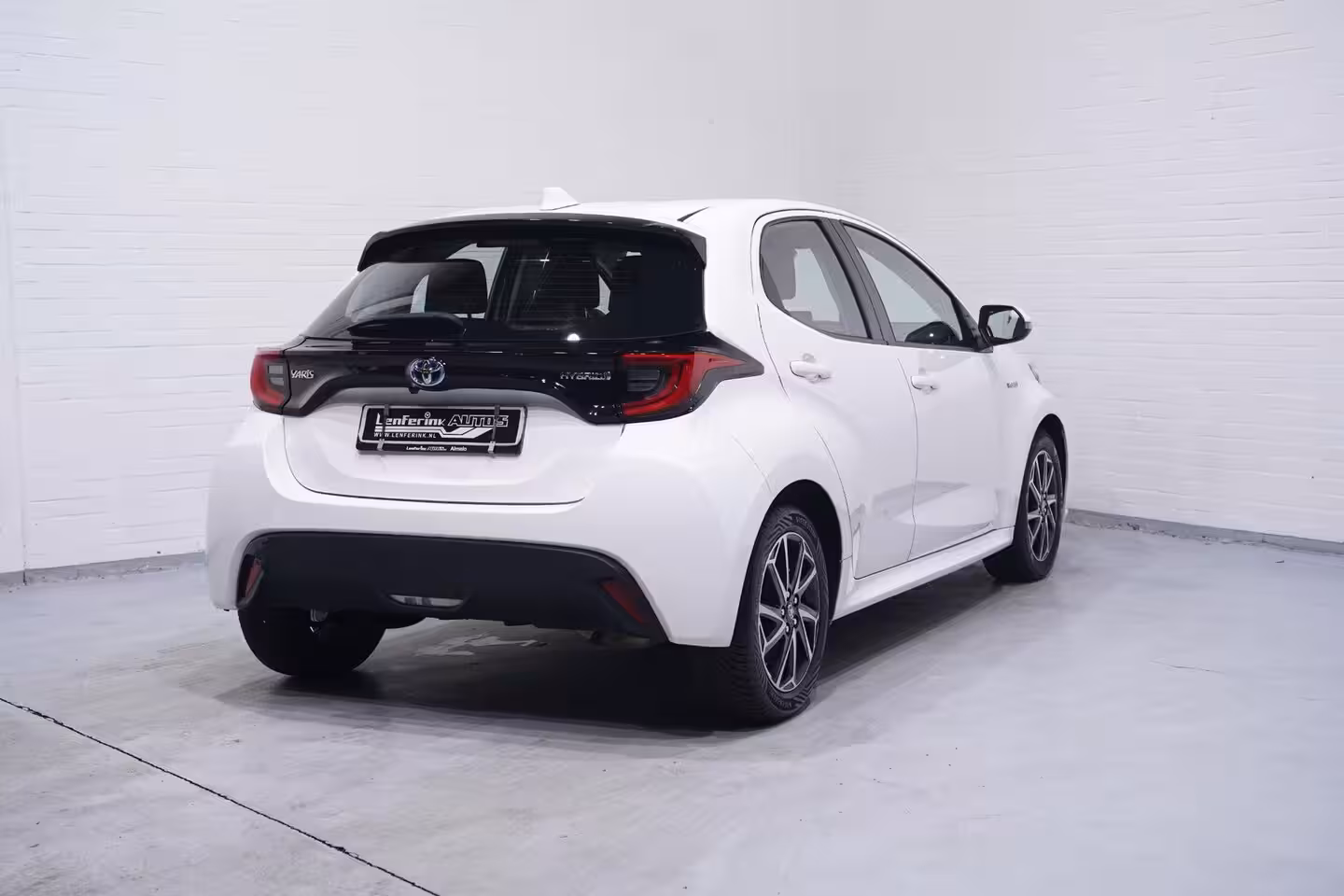 Toyota Yaris 1.5 Hybrid Dynamic NAP 1e eigenaar Camera Navigatie DAB Clima Electrisch-pakket