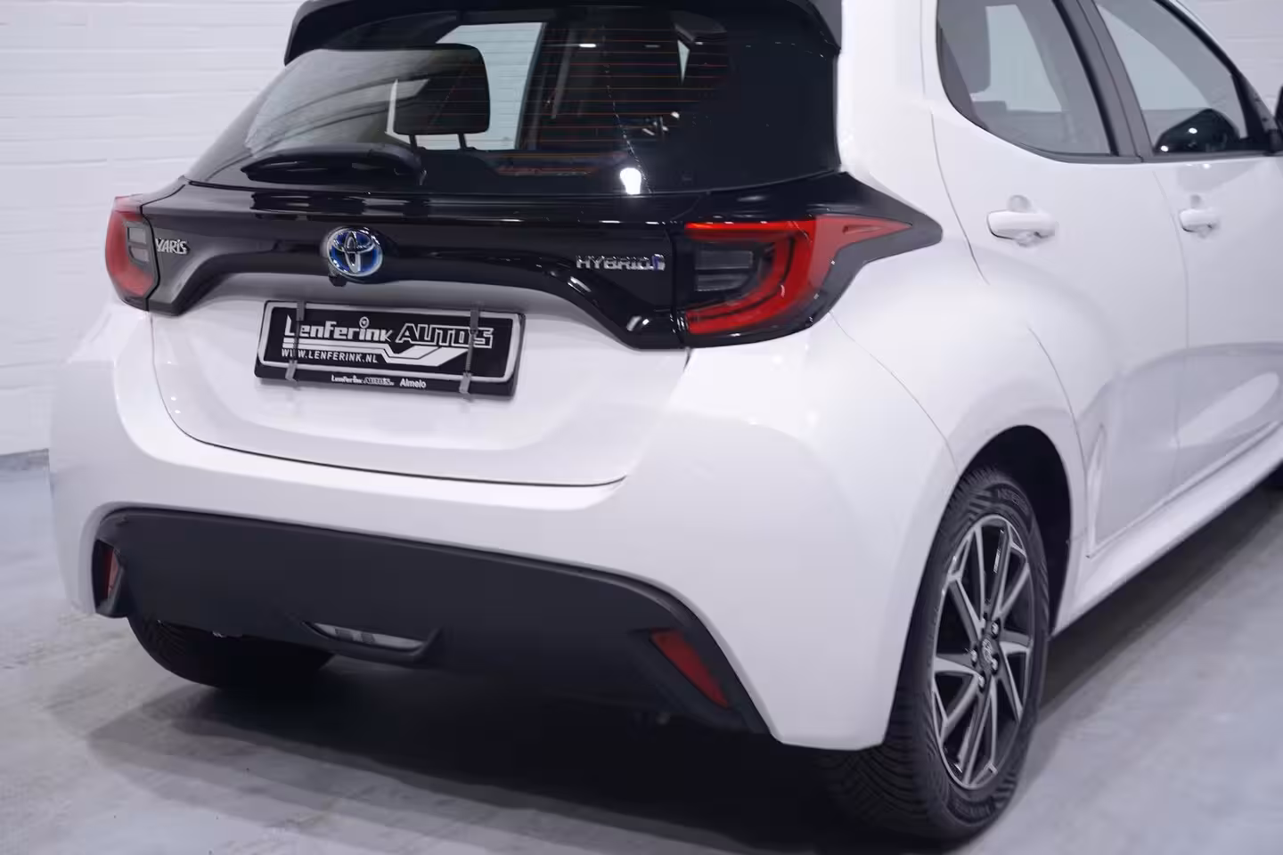 Toyota Yaris 1.5 Hybrid Dynamic NAP 1e eigenaar Camera Navigatie DAB Clima Electrisch-pakket
