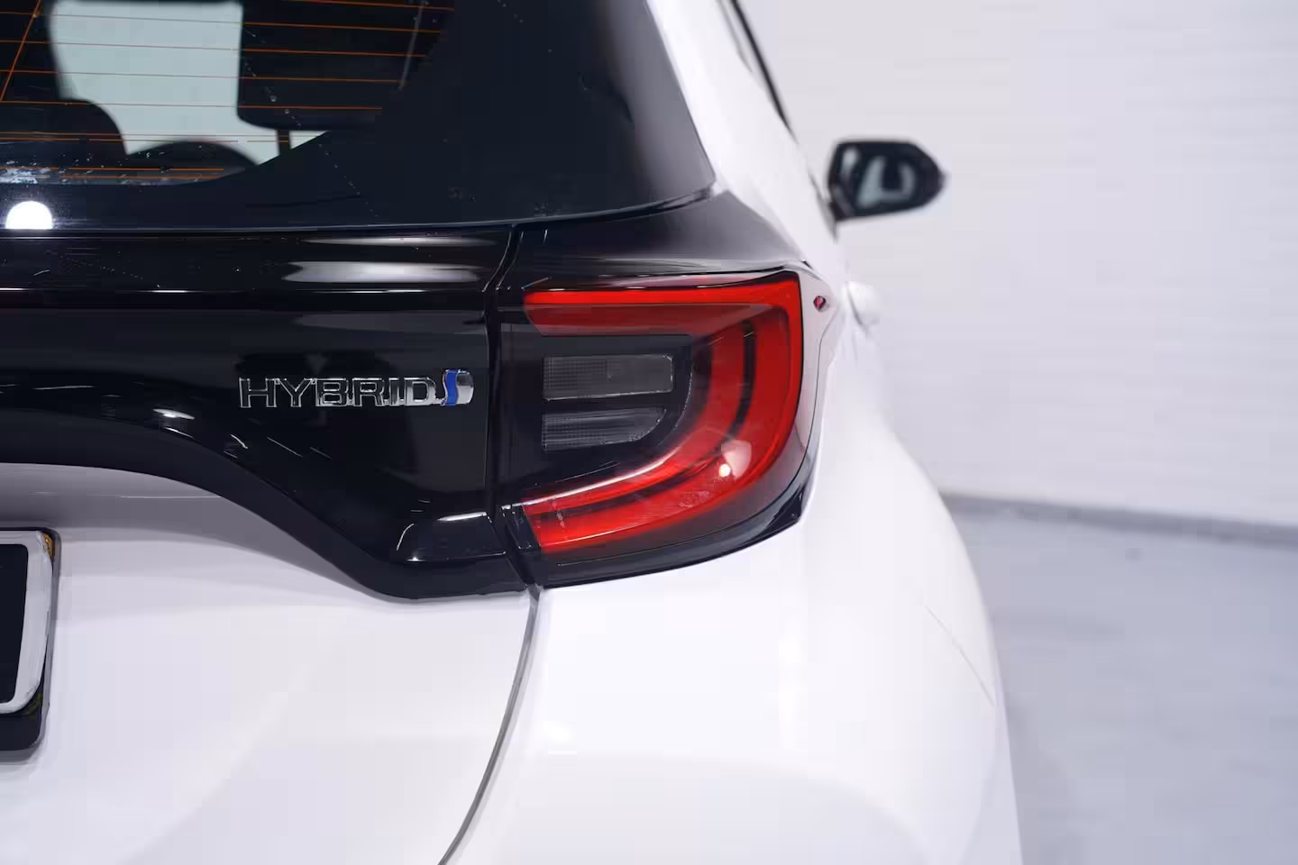 Toyota Yaris 1.5 Hybrid Dynamic NAP 1e eigenaar Camera Navigatie DAB Clima Electrisch-pakket