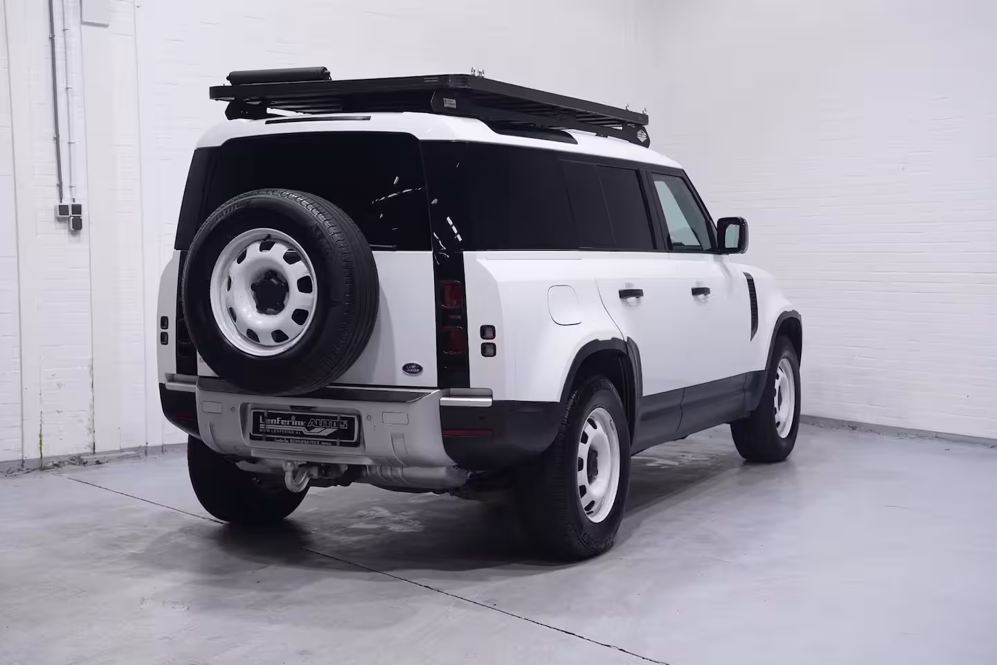 Land Rover Defender 3.0 D250 Grijs Kenteken 3-Zits Lang, Front Runner Dakdrager, 360 Camera, Navi, Trekhaak 3.