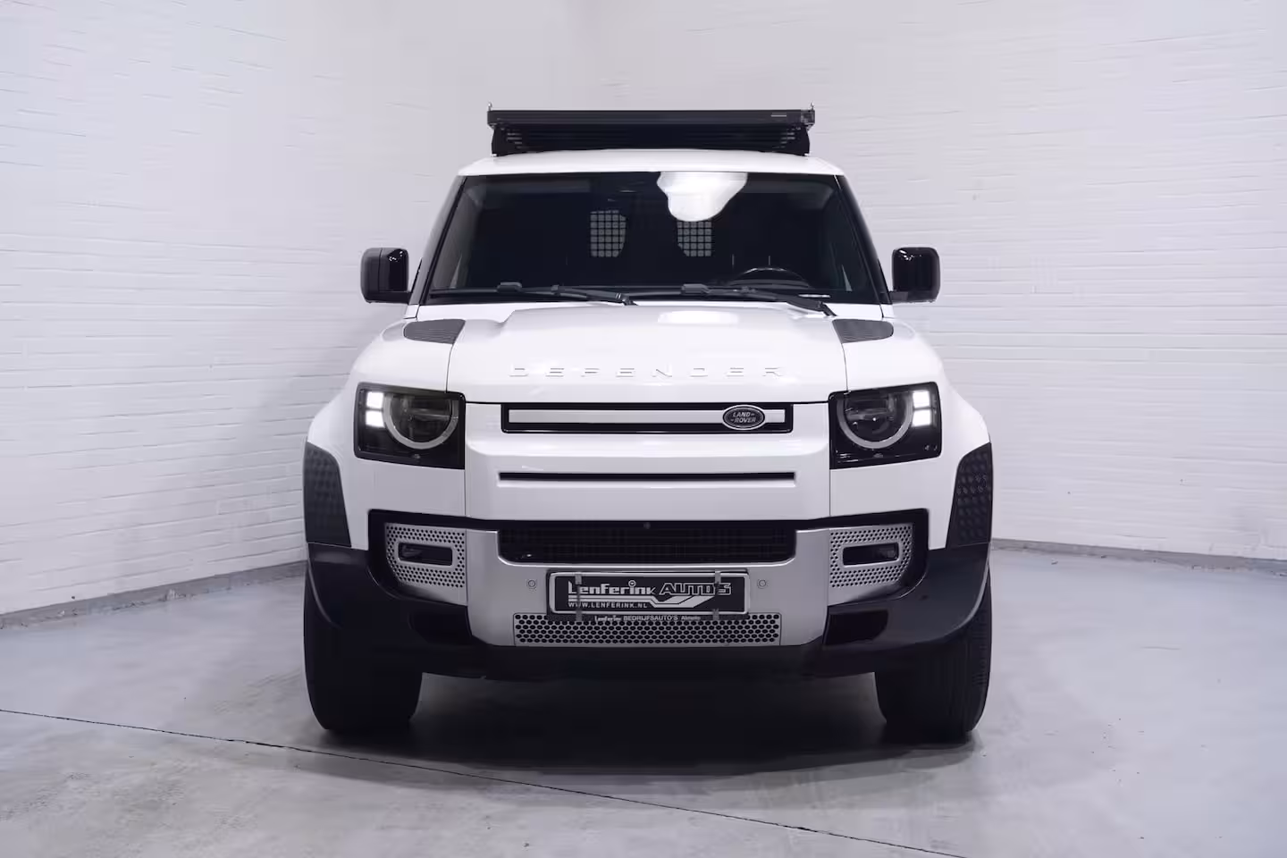 Land Rover Defender 3.0 D250 Grijs Kenteken 3-Zits Lang, Front Runner Dakdrager, 360 Camera, Navi, Trekhaak 3.