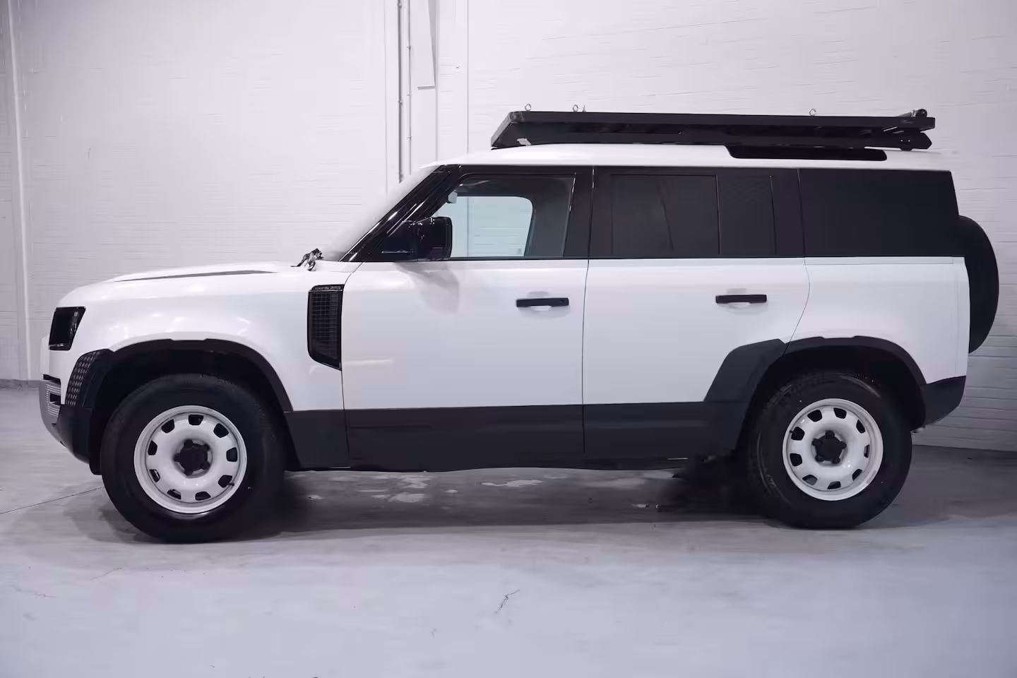 Land Rover Defender 3.0 D250 Grijs Kenteken 3-Zits Lang, Front Runner Dakdrager, 360 Camera, Navi, Trekhaak 3.