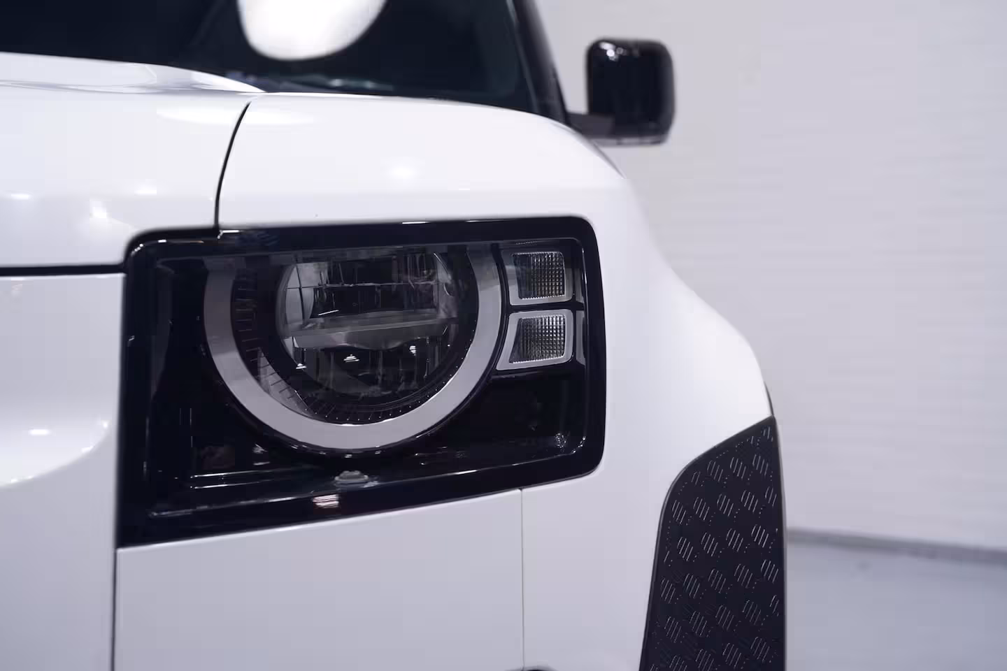 Land Rover Defender 3.0 D250 Grijs Kenteken 3-Zits Lang, Front Runner Dakdrager, 360 Camera, Navi, Trekhaak 3.
