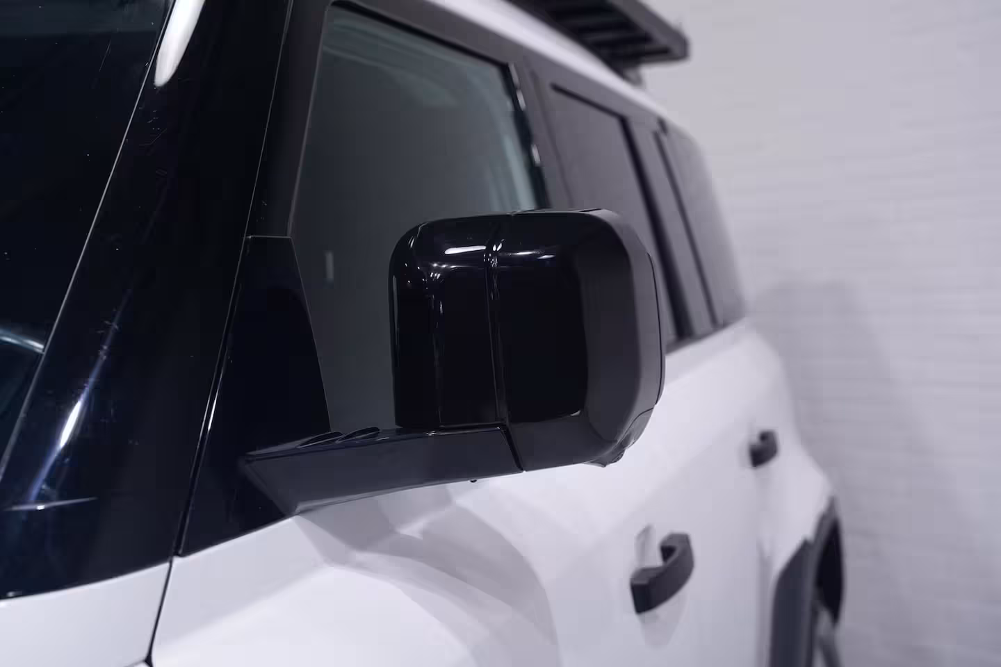 Land Rover Defender 3.0 D250 Grijs Kenteken 3-Zits Lang, Front Runner Dakdrager, 360 Camera, Navi, Trekhaak 3.