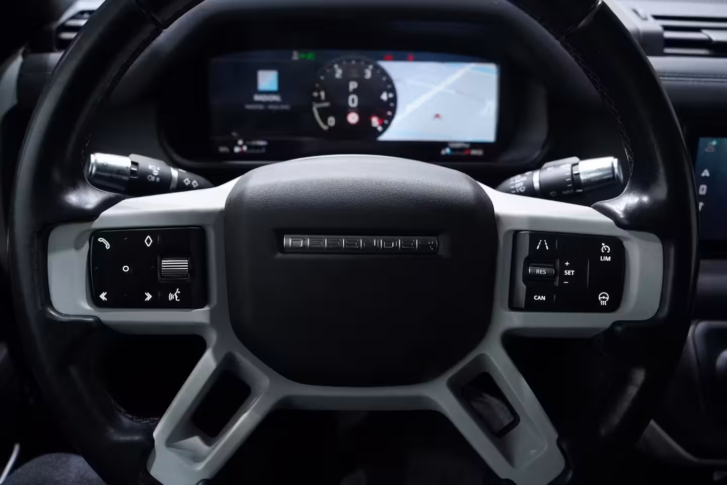 Land Rover Defender 3.0 D250 Grijs Kenteken 3-Zits Lang, Front Runner Dakdrager, 360 Camera, Navi, Trekhaak 3.