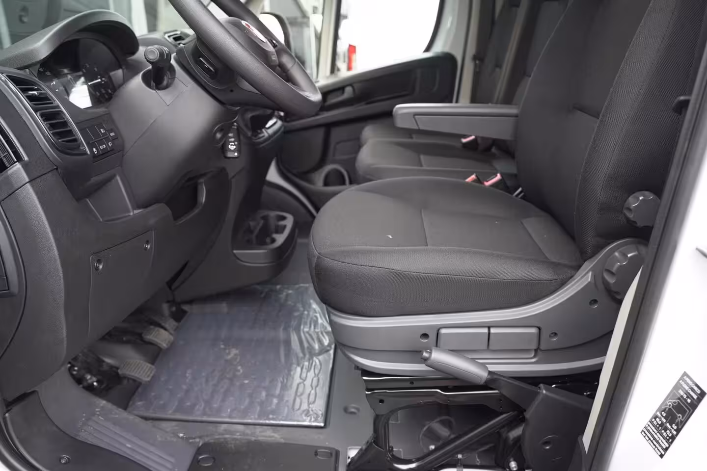 Fiat Ducato 2.2 MultiJet 140 pk L4H2 Airco, BPM vrij Airco, BPM vrij, Cruise control, DAB+, PDC achter