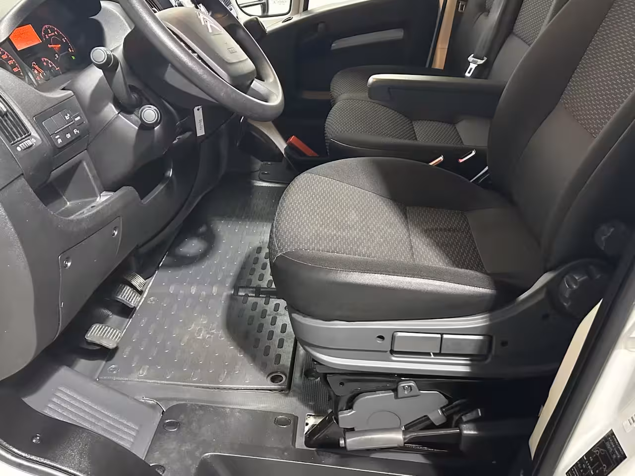 Citroën Jumper 2.2 BlueHDi 165 pk L4H2 Navi, Camera Airco, Cruise Control, PDC achter, 3-Zits