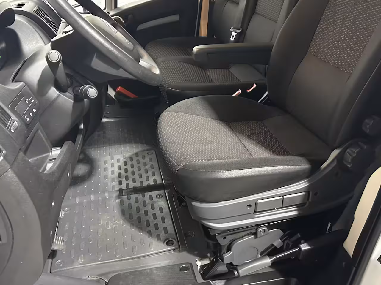 Citroën Jumper 2.2 BlueHDi 165 pk L4H2 Navi, Camera Airco, Cruise Control, PDC achter, 3-Zits