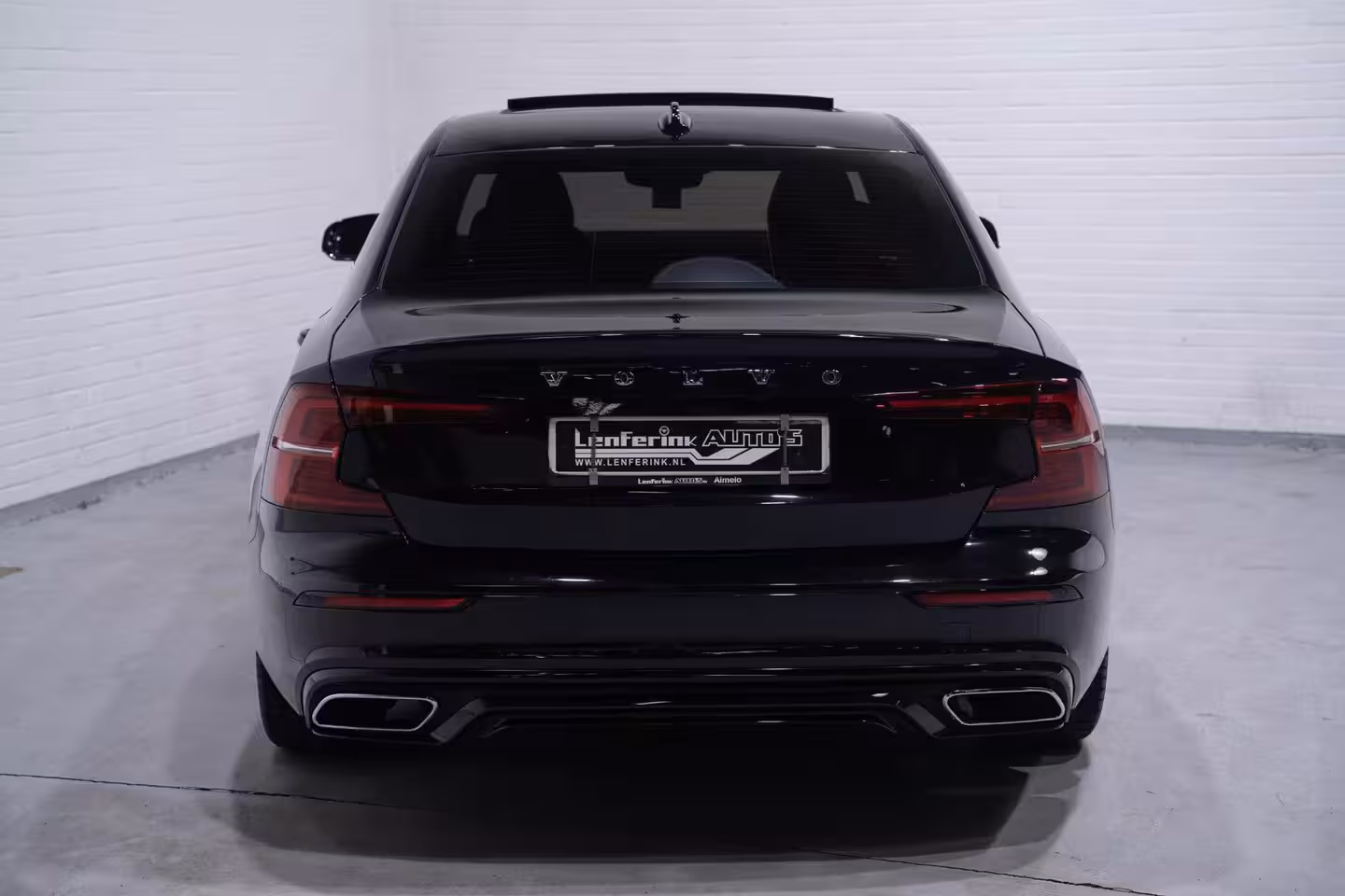 Volvo S60 2.0 B3 R-Design NAP Schuifdak Memory sportstoelen Volleder Camera Apple Carplay/Android Au