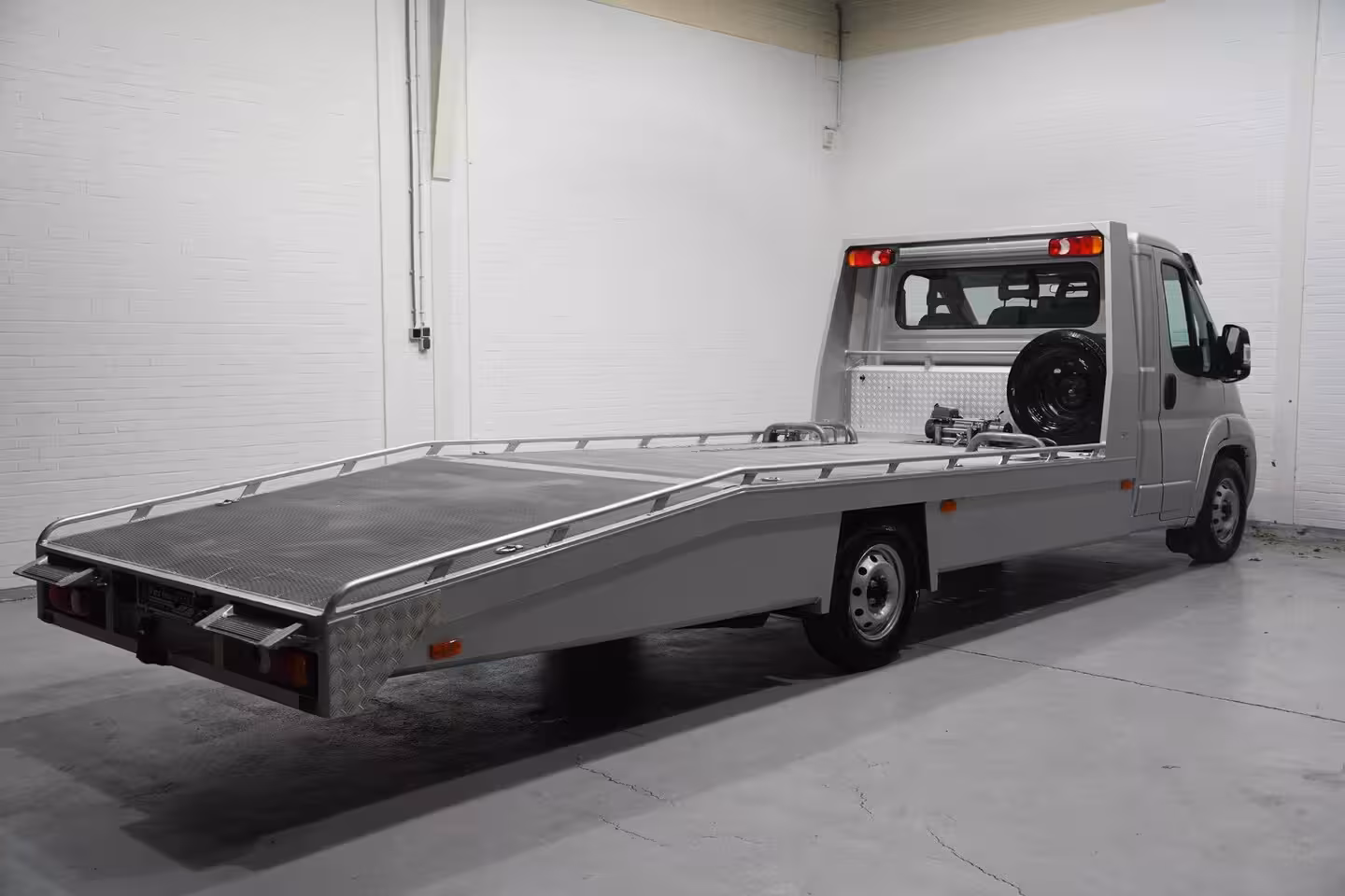 Fiat Ducato 2.2 Mjet 140 pk Autotransporter Tijhof BPM vrij Airco, Trekhaak 3.000 kg, Cruise control,