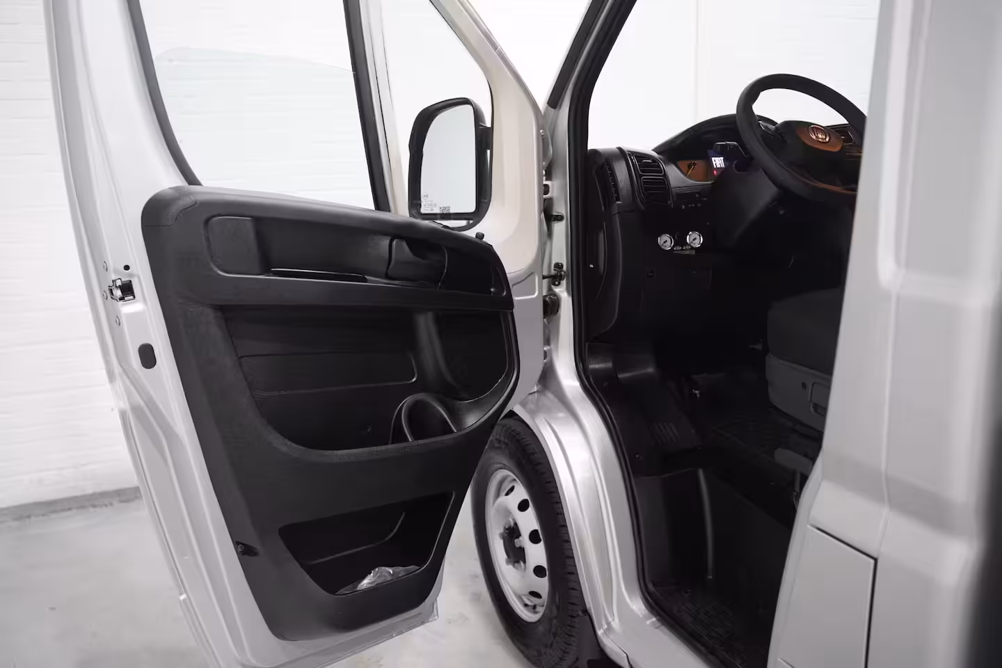 Fiat Ducato 2.2 Mjet 140 pk Autotransporter Tijhof BPM vrij Airco, Trekhaak 3.000 kg, Cruise control,