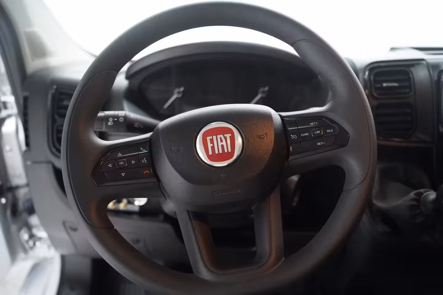Fiat Ducato 2.2 Mjet 140 pk Autotransporter Tijhof BPM vrij Airco, Trekhaak 3.000 kg, Cruise control,