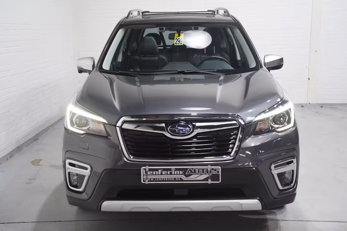 Subaru Forester 2.0i e-BOXER First Edition Leder Apple Carplay Schuifdak Camera Trekhaak Trekgewicht:1870k