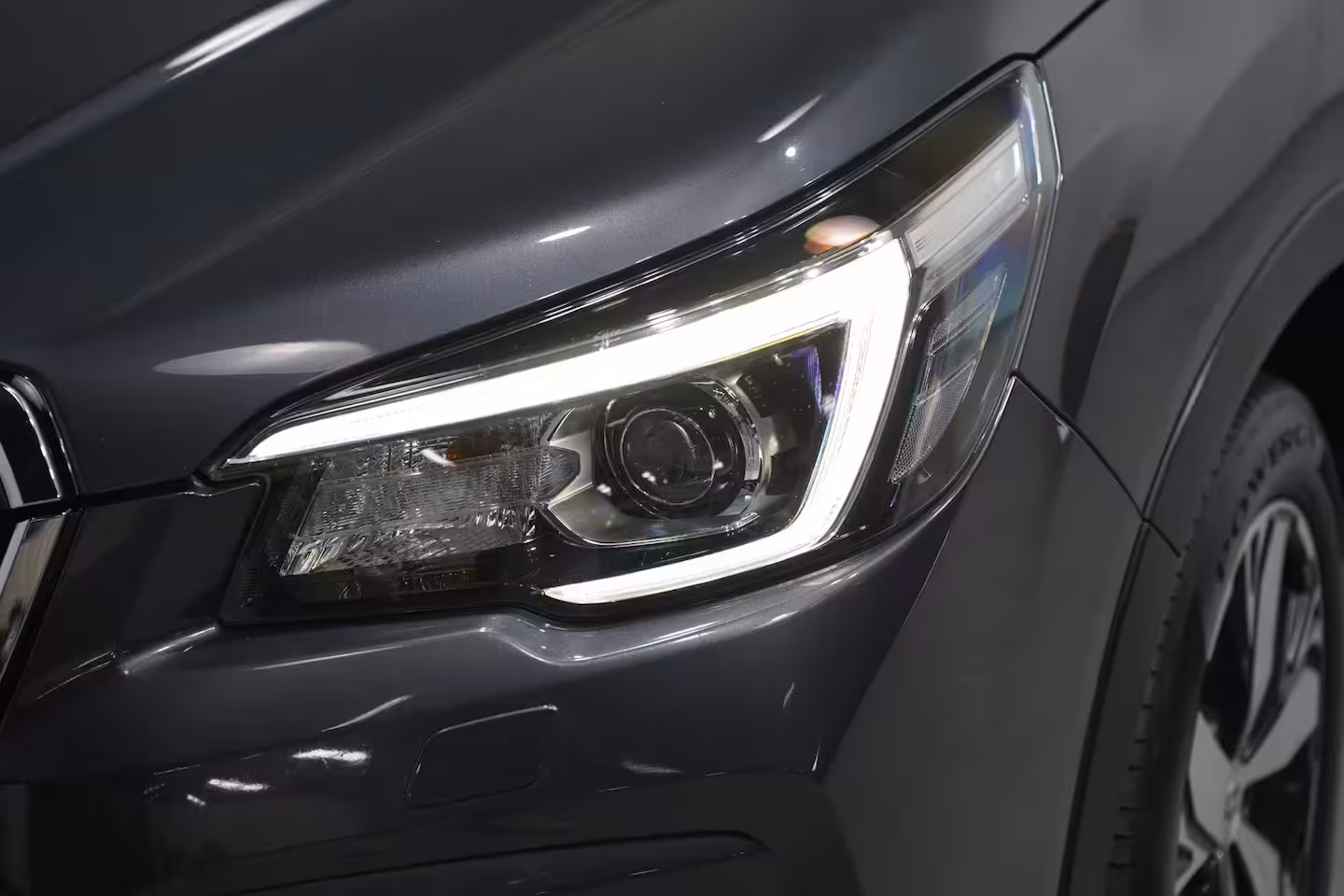 Subaru Forester 2.0i e-BOXER First Edition Leder Apple Carplay Schuifdak Camera Trekhaak Trekgewicht:1870k
