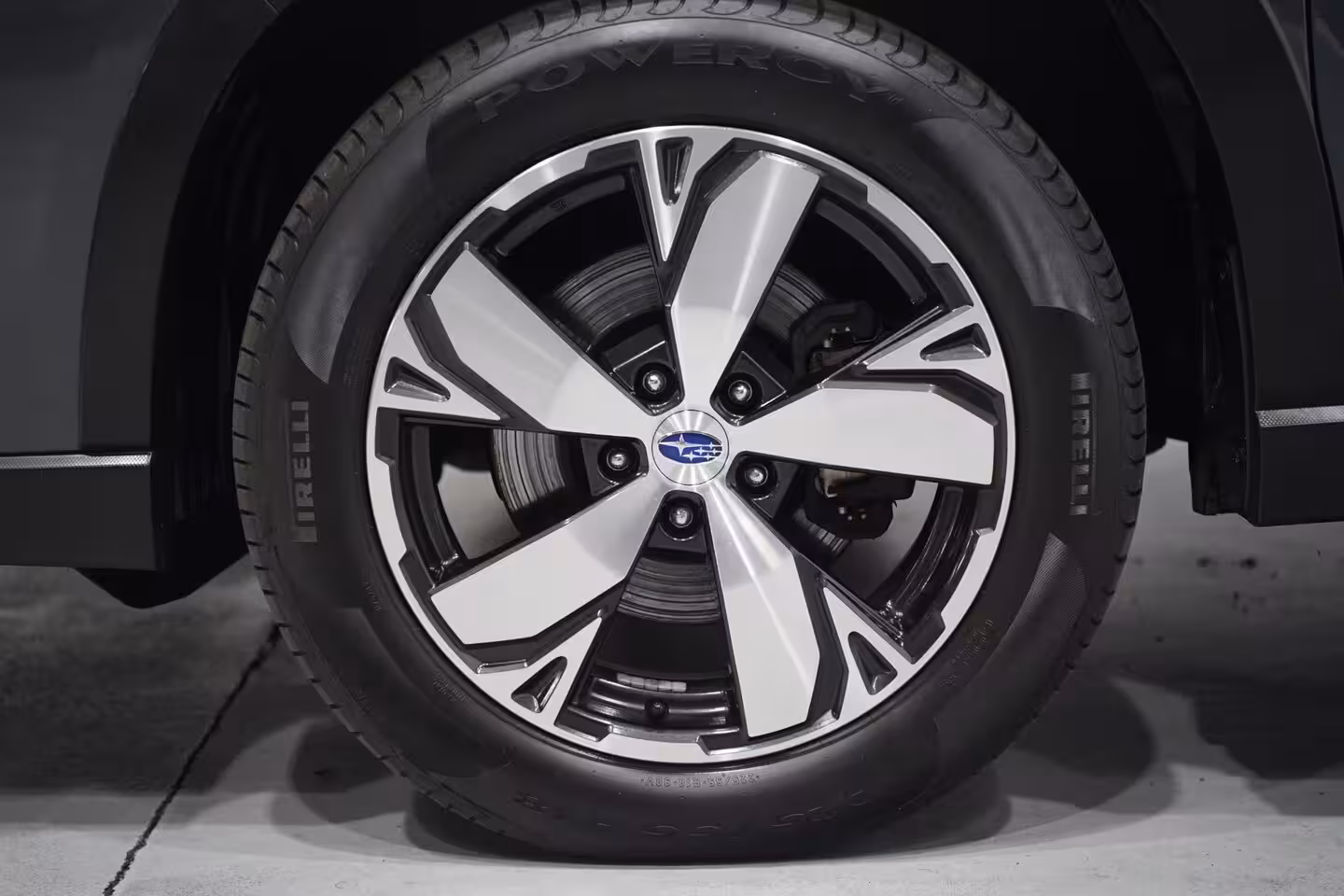 Subaru Forester 2.0i e-BOXER First Edition Leder Apple Carplay Schuifdak Camera Trekhaak Trekgewicht:1870k
