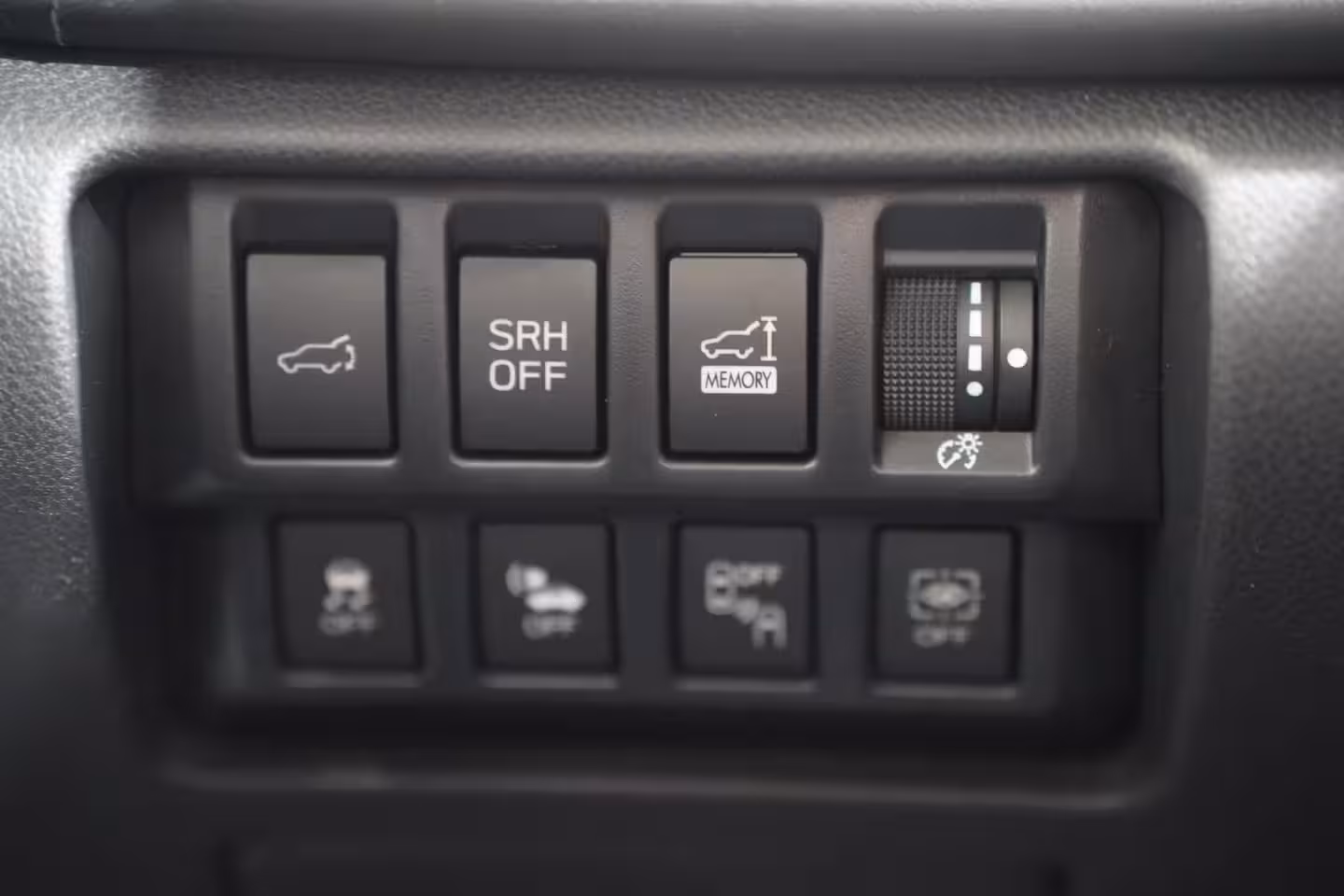 Subaru Forester 2.0i e-BOXER First Edition Leder Apple Carplay Schuifdak Camera Trekhaak Trekgewicht:1870k