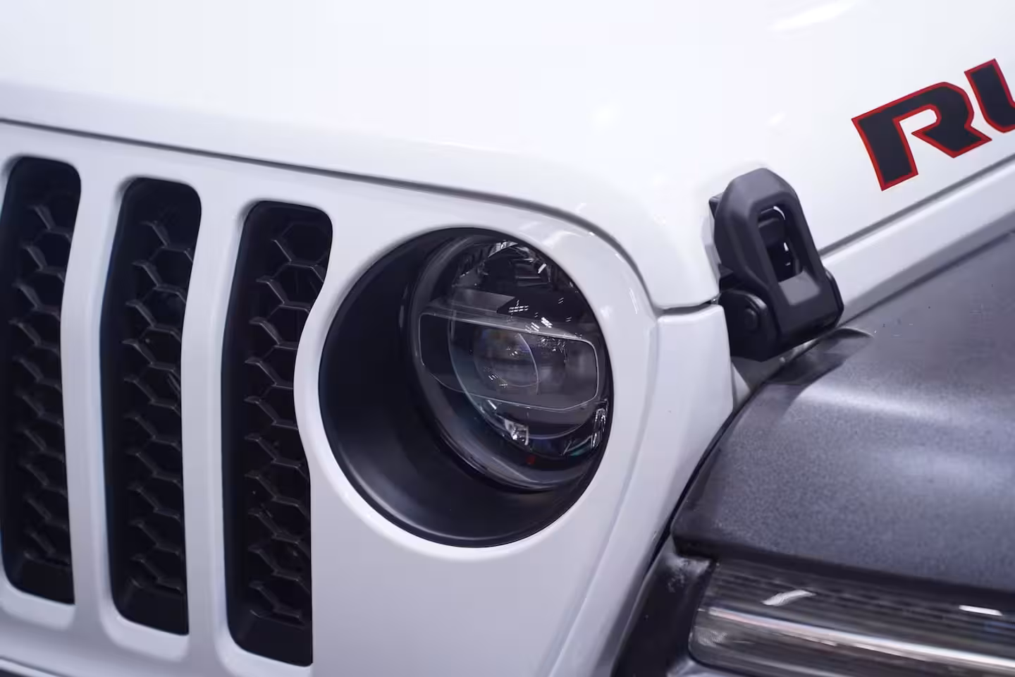 Jeep Gladiator 3.6 V6 285 pk Rubicon Grijs Kenteken 2-Zits Navi Leder Zwart, Adapt. Cruise, Targa Dak, Tr