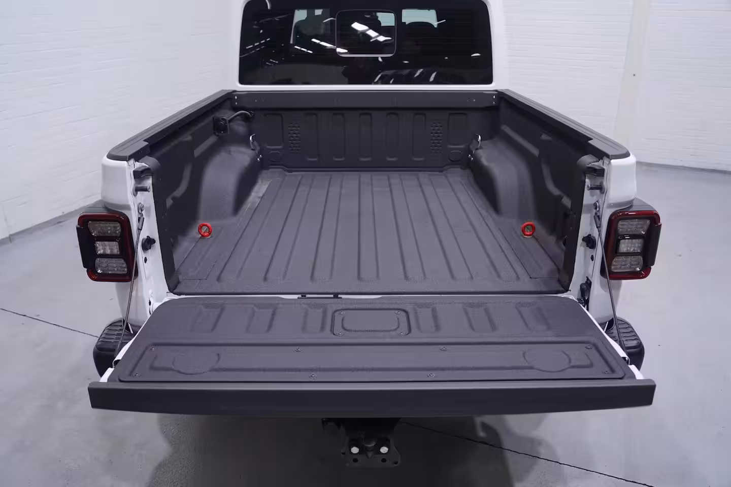 Jeep Gladiator 3.6 V6 285 pk Rubicon Grijs Kenteken 2-Zits Navi Leder Zwart, Adapt. Cruise, Targa Dak, Tr