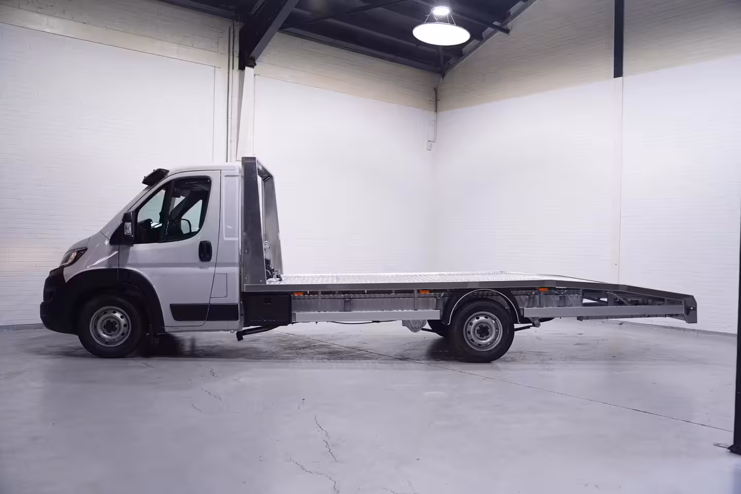 Fiat Ducato 2.2 MJet 140 pk L4 Autotransporter Airco, BPM vrij Luchtvering, Cruise Control, DAB+, Nieu