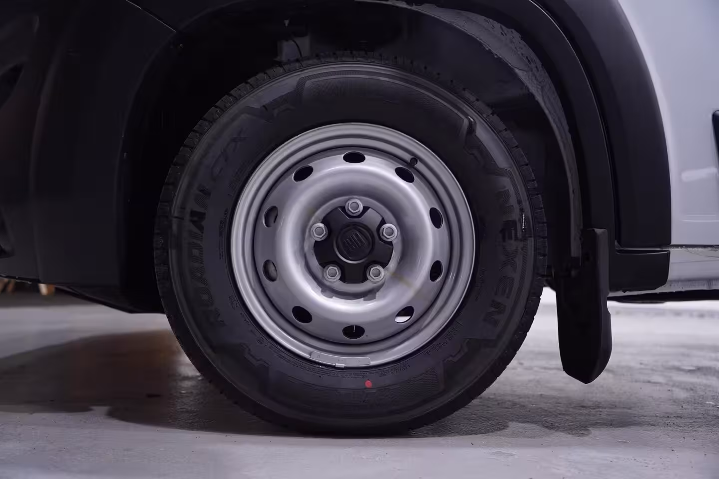 Fiat Ducato 2.2 MJet 140 pk L4 Autotransporter Airco, BPM vrij Luchtvering, Cruise Control, DAB+, Nieu