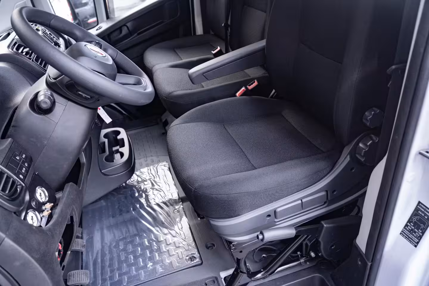 Fiat Ducato 2.2 MJet 140 pk L4 Autotransporter Airco, BPM vrij Luchtvering, Cruise Control, DAB+, Nieu